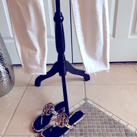 SPANX White Jeans in distressed denim! Petite. Excellent condition! - Picture 6 of 9